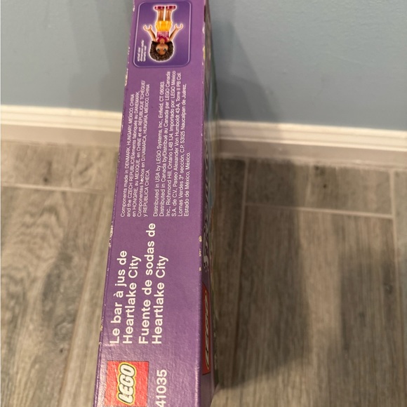 LEGO Friends 41035 Heartlake Juice Bar - Picture 10 of 11